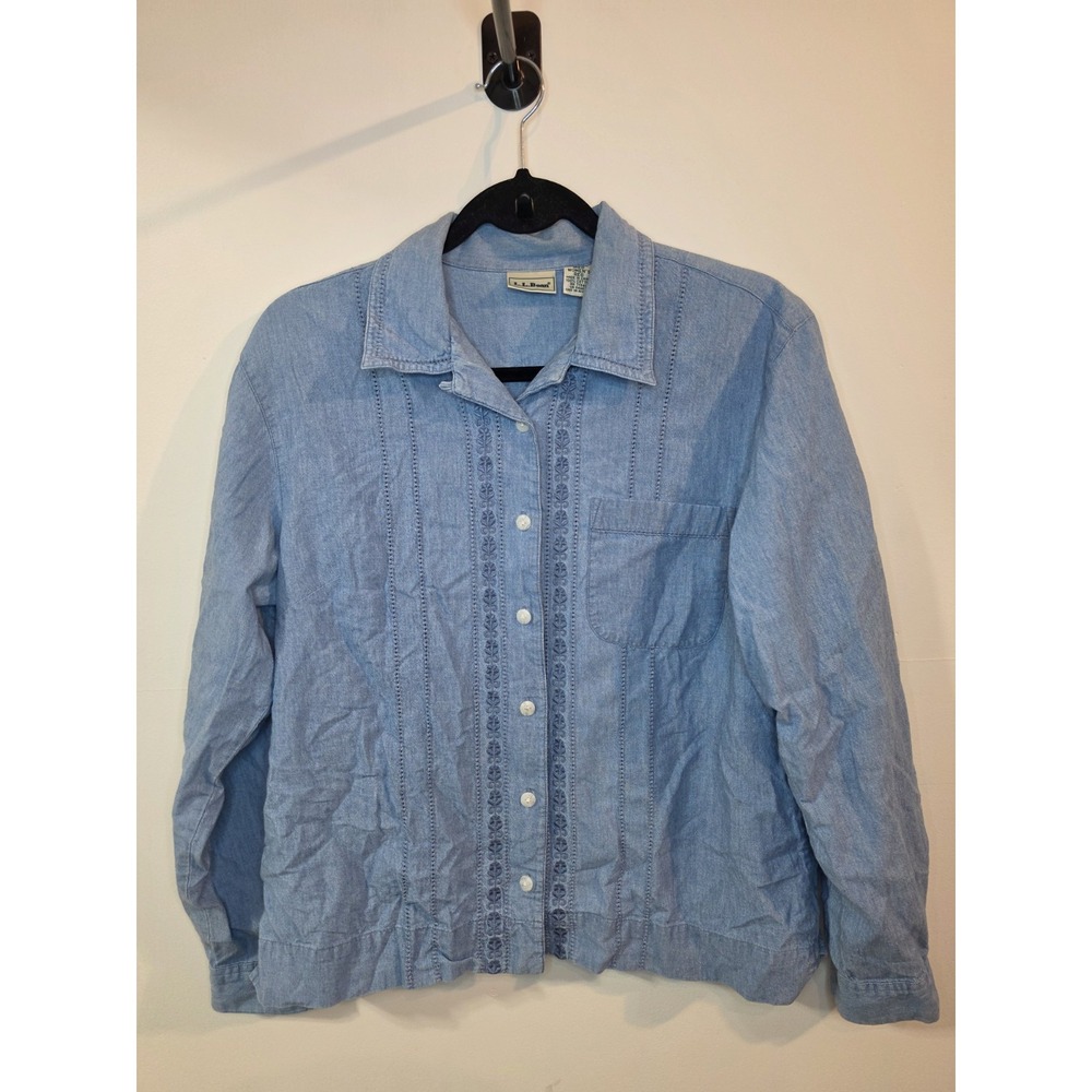 L.L.Bean Chambray Shirt Womens Medium M Long Sleeve Cotton Embroidered Boho